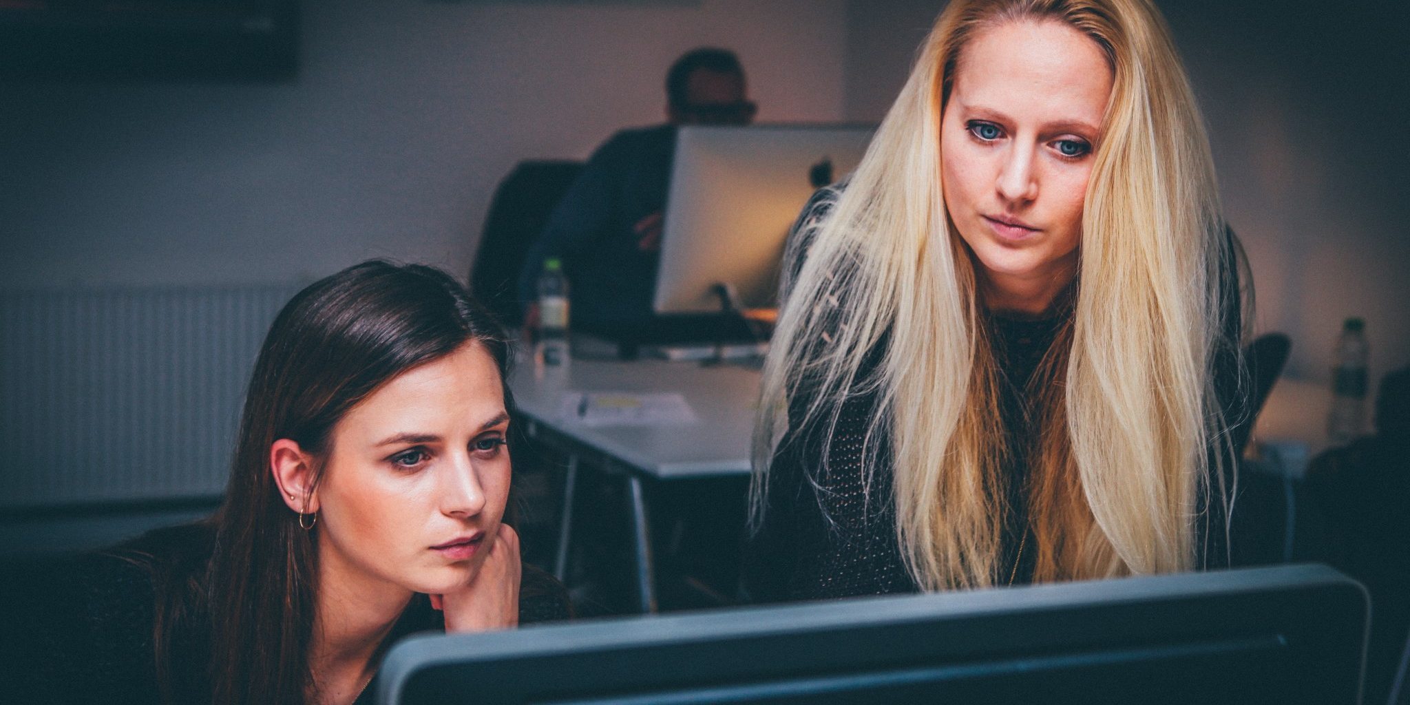 photo-1454023989775-79520f04322c